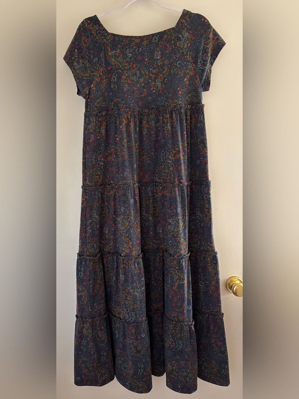 Natural Life Berkley Maxi Dress in Paisley Navy Blue - Picture 3 of 3
